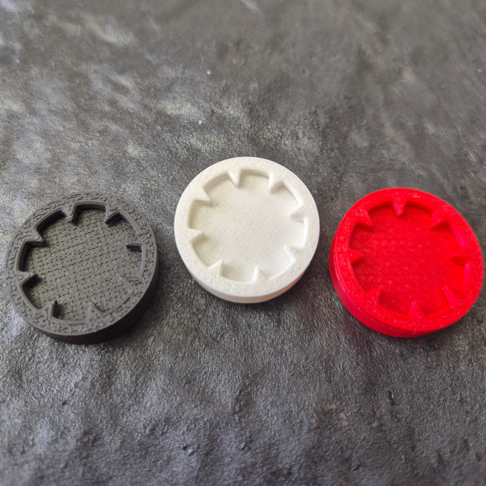 Exclusive reusable character tokens for TTRPG's like DND. A alternative for DND minis. Made from red PLA material